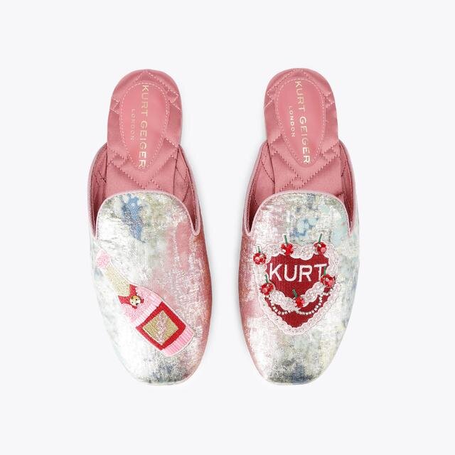 Bestickte Slipper Bestickte Slipper