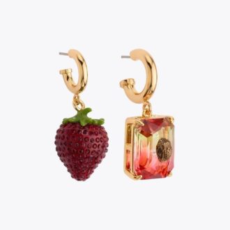 Pave Strawberry Huggie Ohrringe